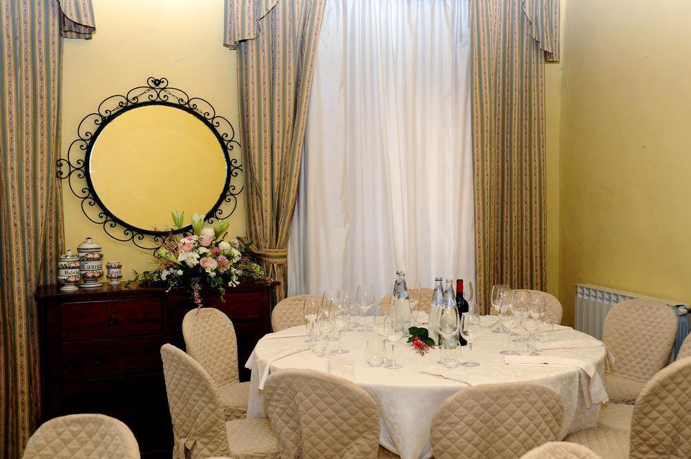 Antica Dimora Patrizia Hotel Montecarlo Exterior photo